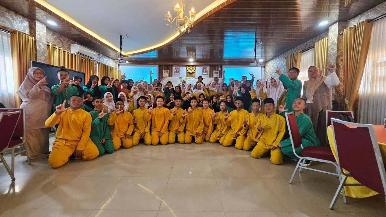 Asah Literasi dan Bakat Media, 50 Siswa SMKN 7 Batam Ikuti Pelatihan dan Lomba Jurnalistik Bersama Posmetro dan PLN Batam