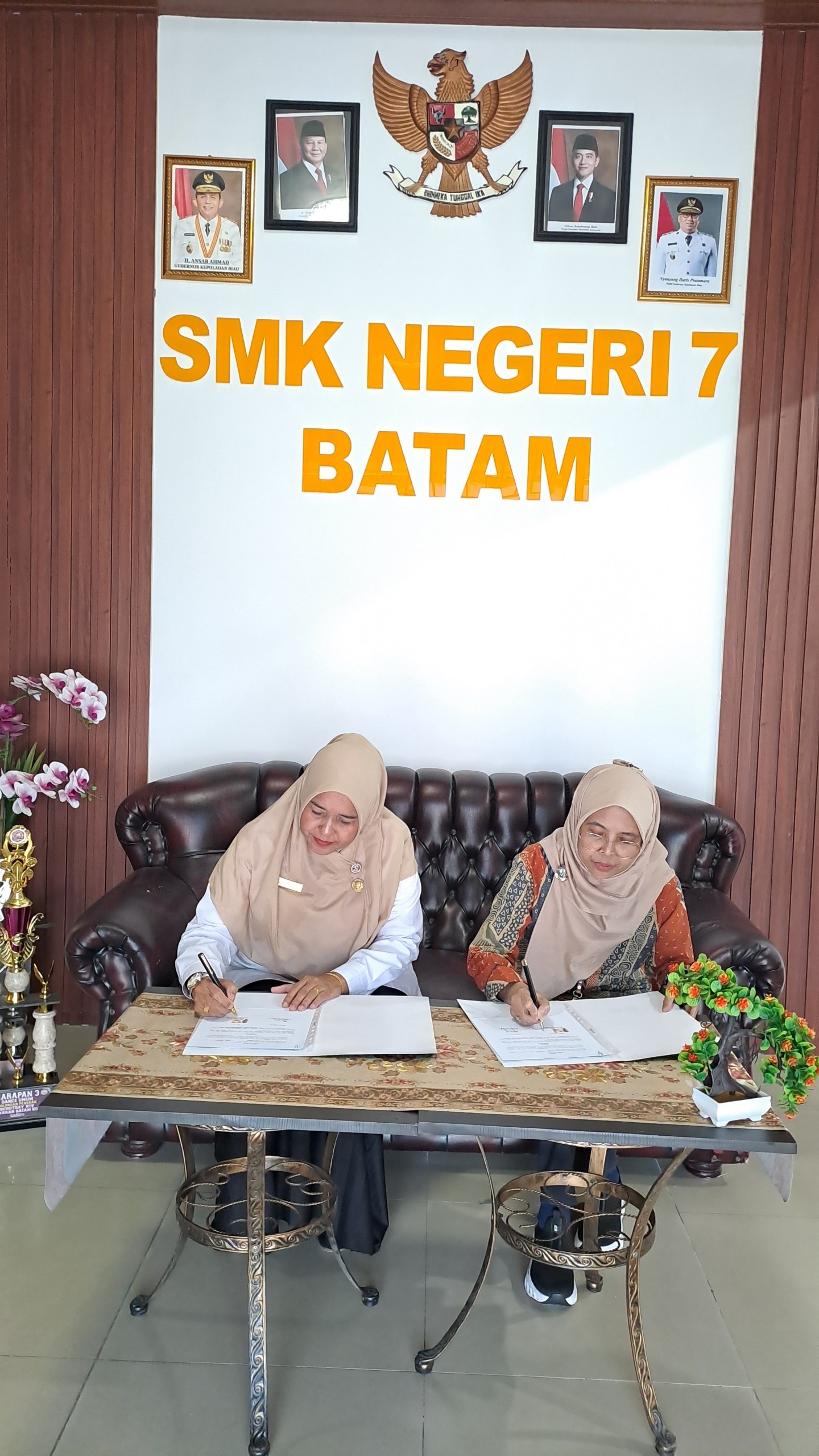 Perkuat Sinergi Pendidikan Tinggi dan Vokasi, SMKN 7 Batam Resmi Jalin PKS dengan UT Batam