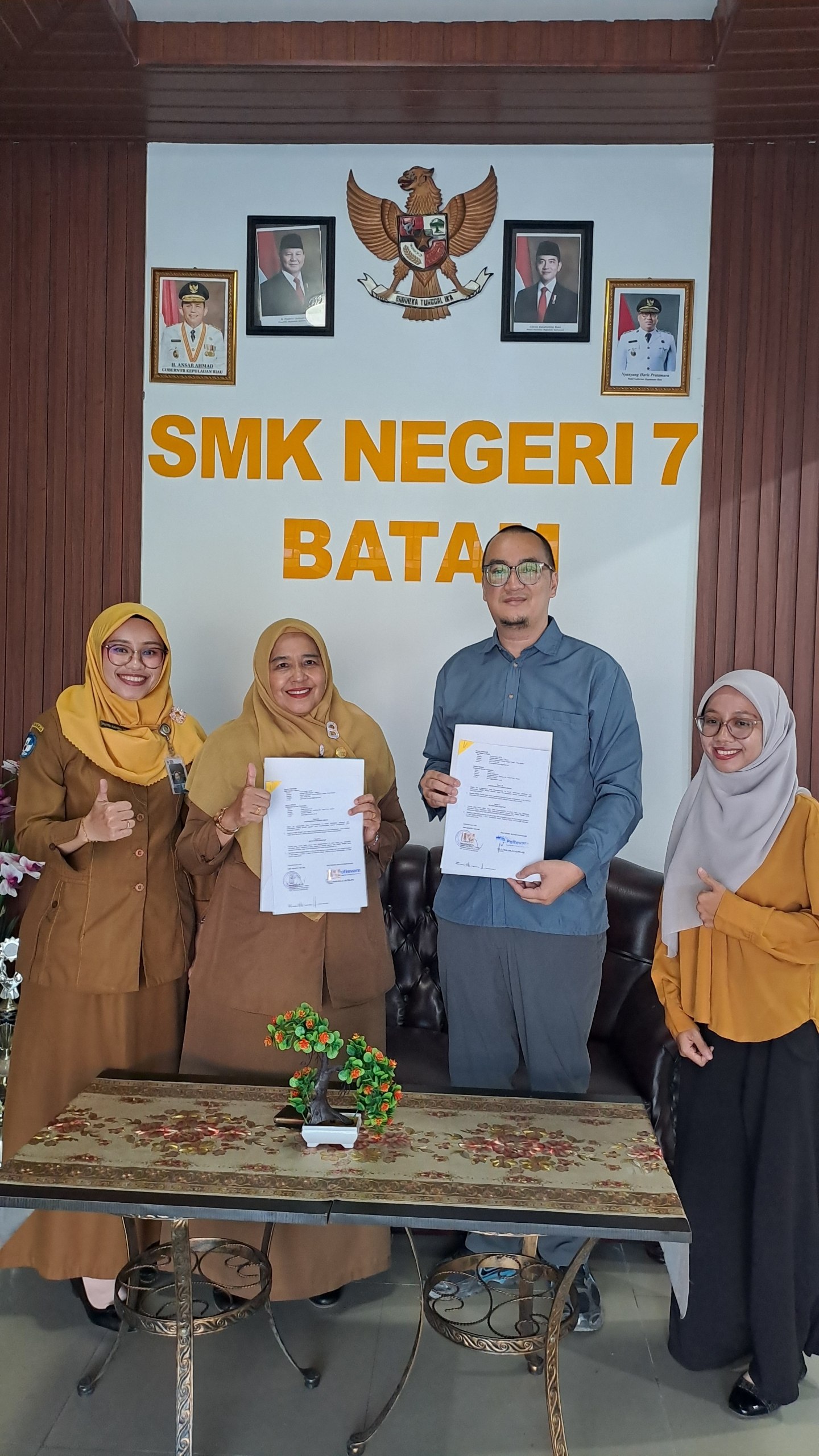 Perkuat Sinergi Pendidikan Vokasi dan Perguruan Tinggi, SMKN 7 Batam Resmikan MoU Bersama Poltevara