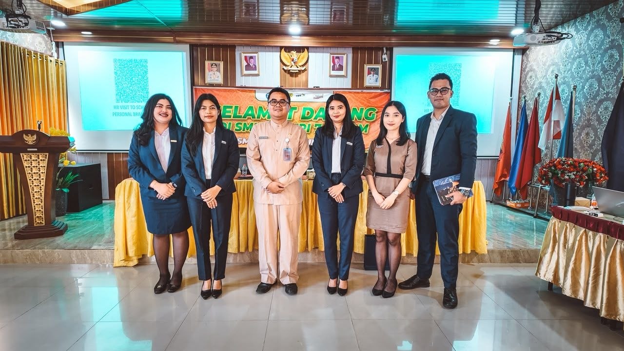 Siapkan Generasi Siap Kerja, Jurusan Manajemen Perkantoran Gelar Guru Tamu Bersama Aston Inn Gideon Batam