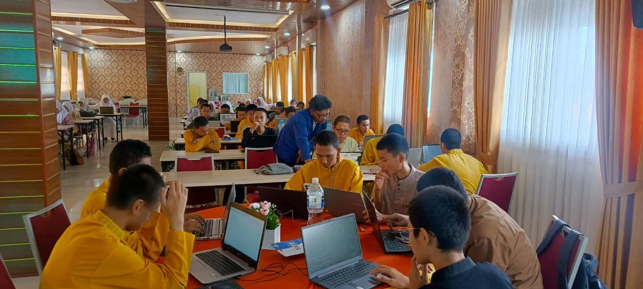 Tingkatkan Literasi Keamanan Digital, Jurusan TKJ SMKN 7 Batam Gelar Program Guru Tamu "CYBERCRYPT"