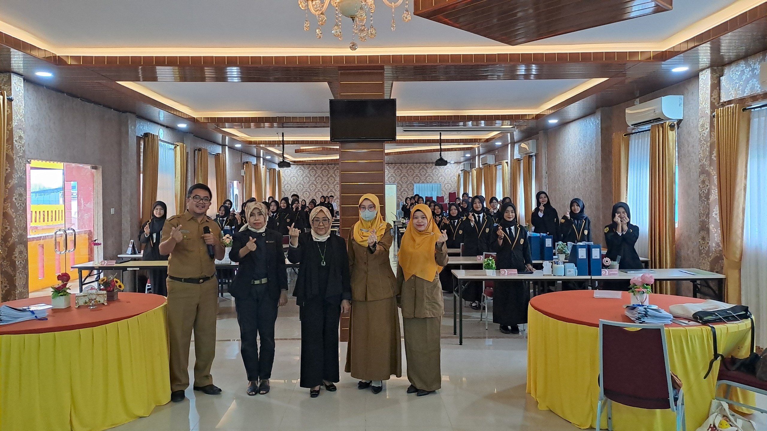 Uji Kompetensi Keahlian, Siswa Jurusan Manajemen Perkantoran SMKN 7 Batam Diuji Langsung oleh Ikatan Sekretaris Indonesia