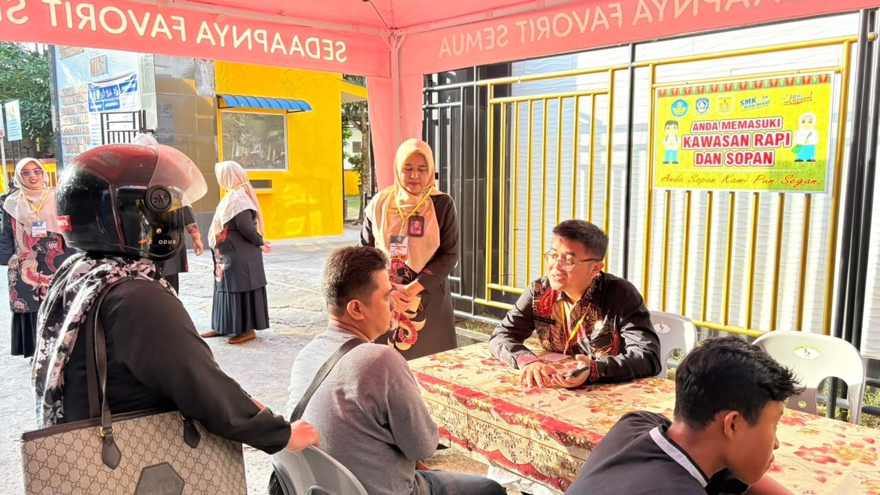 Permudah Masyarakat, SMKN 7 Batam Sediakan Posko Layanan Informasi SPMB 2026