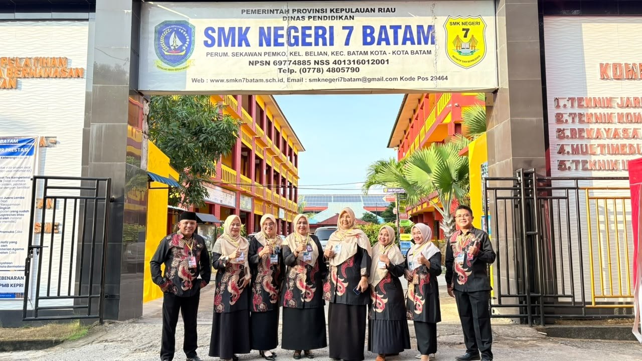 Permudah Masyarakat, SMKN 7 Batam Sediakan Posko Layanan Informasi SPMB 2026